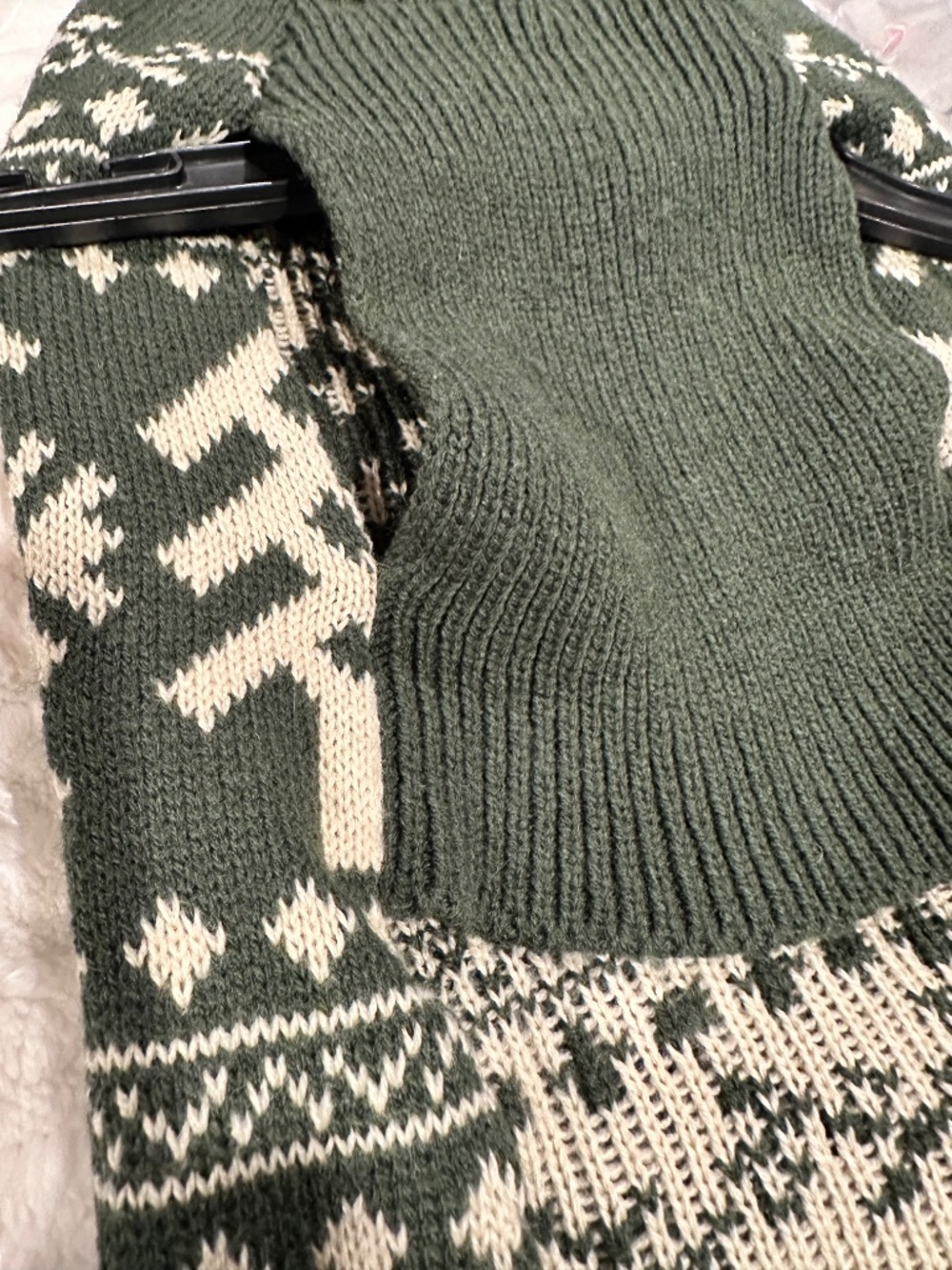 EDDIE BAUER Size M Medium Dog Sweater Green Christmas Winter Pine Trees Festive - Picture 9 of 9